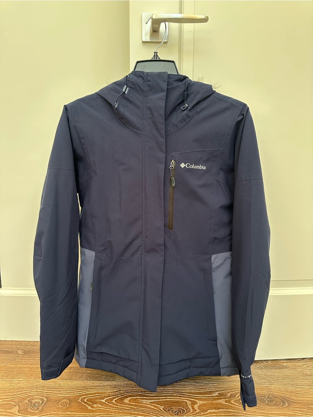 Columbia Women's Navy Hooded Ski Jacket